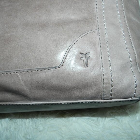 🆕 Frye Melissa Shoulder Bag Leather in Mushroom w/dust bag🆕⌚📦🏃💨🚚 - Picture 4 of 15